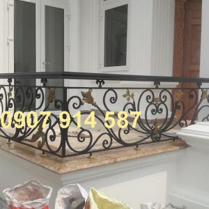 Ban công sắt mỹ thuật