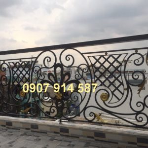 Ban công sắt mỹ thuật