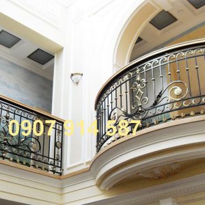 Ban công sắt mỹ thuật