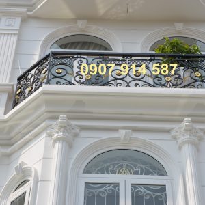 Ban công sắt mỹ thuật