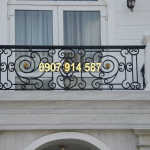 Ban công sắt mỹ thuật