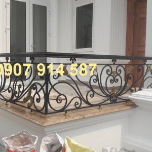 Ban công sắt mỹ thuật